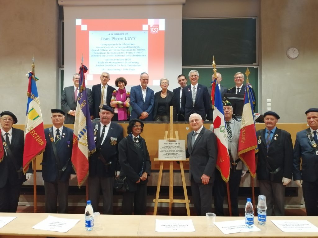 jpl-plaque-avec-porte-drapeaux