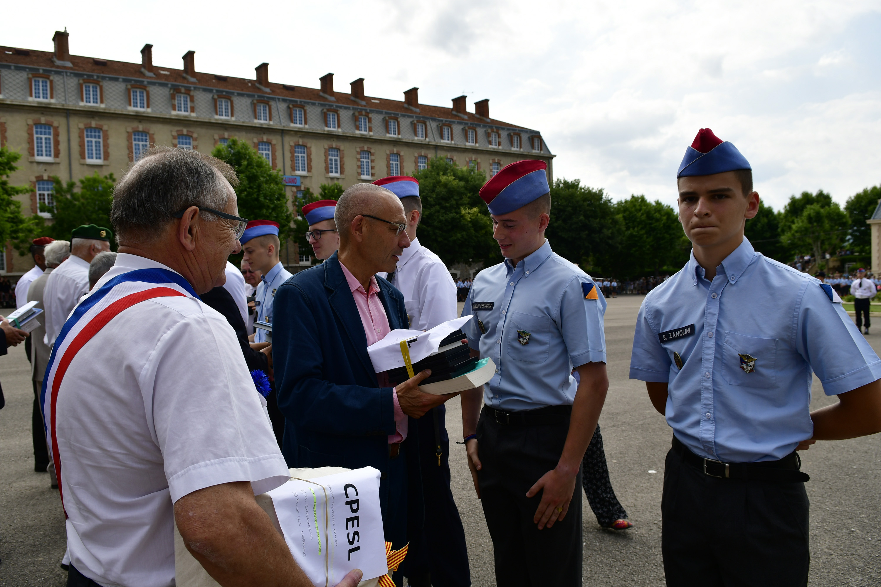 Remise Des Prix Du Cnrd Au Lycee Militaire D Aix En Provence Memoire Et Espoirs De La Resistance Remise Des Prix Du Cnrd Au Lycee Militaire D Aix En Provence Memoire Et Espoirs De La Resistance